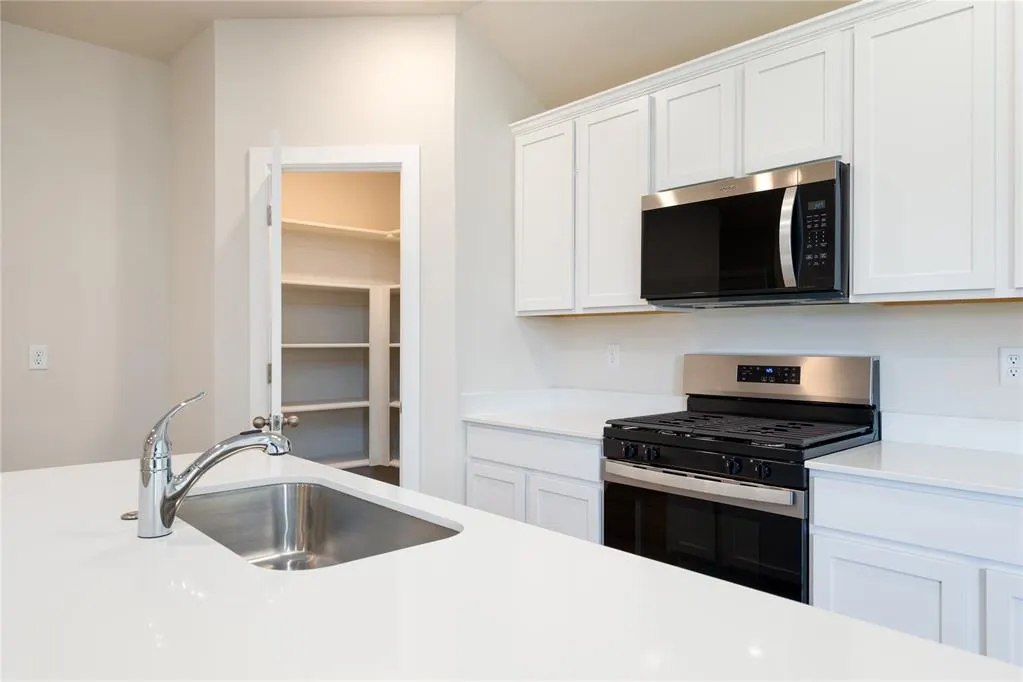 Photo 12 — 10300 NW 26th Street, Yukon, OK 73099