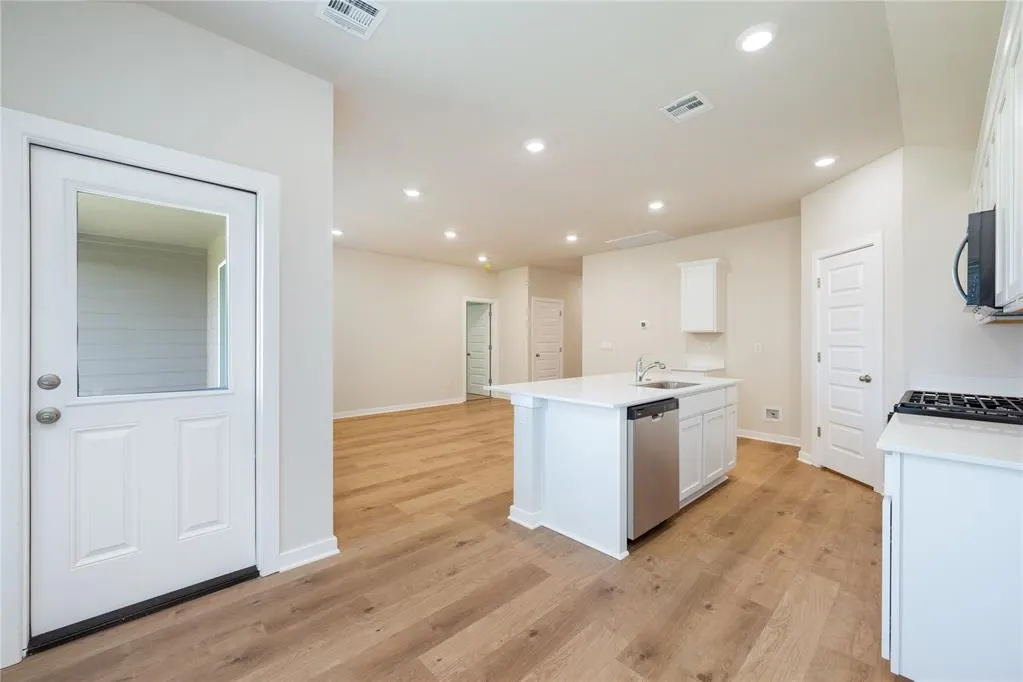 Photo 15 — 10300 NW 26th Street, Yukon, OK 73099