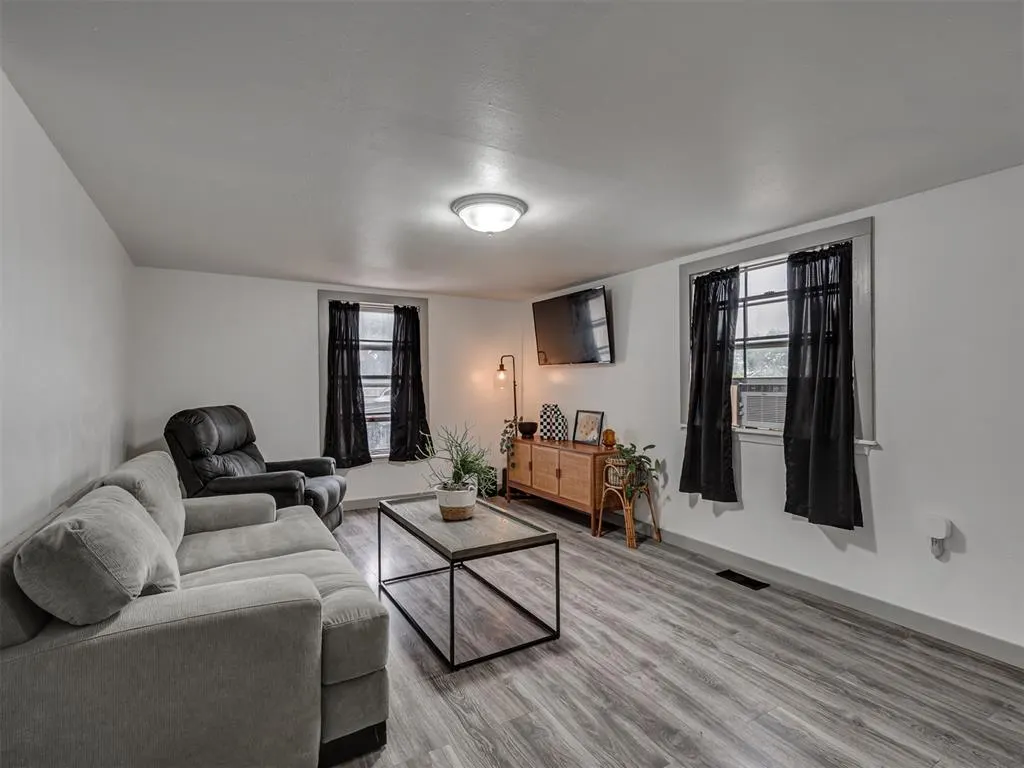 Photo 8 — 202 NW 34th Street, Newcastle, OK 73065