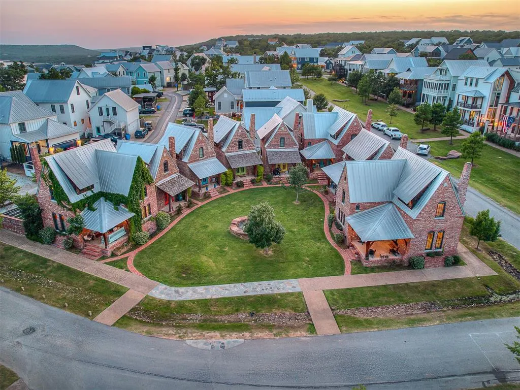 Photo 2 — 43 Redbud Street D, Carlton Landing, OK 74432