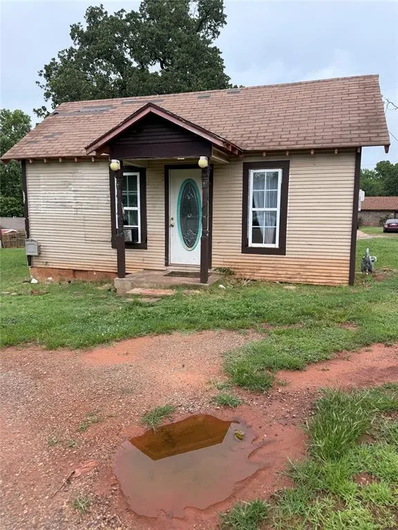 Front exterior — 518 E 11th Street, Chandler, OK 74834