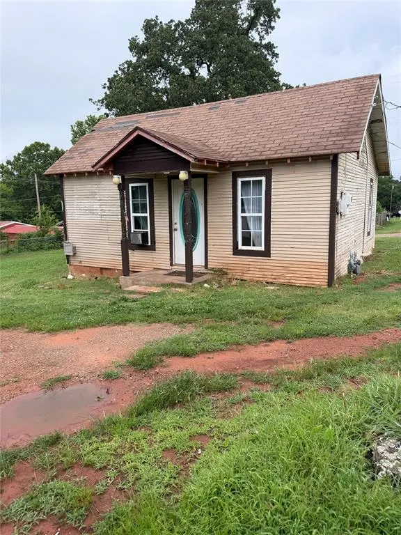 Photo 2 — 518 E 11th Street, Chandler, OK 74834