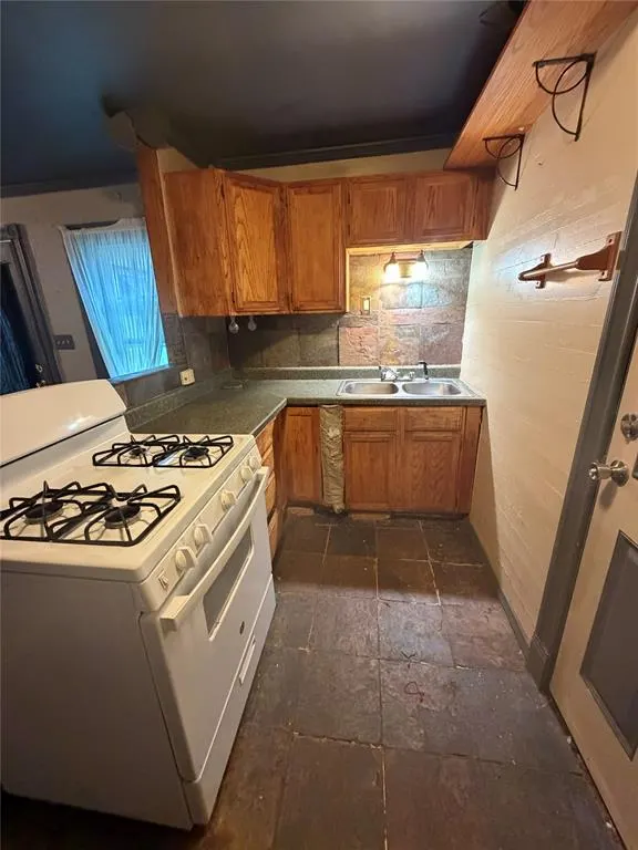 Photo 5 — 518 E 11th Street, Chandler, OK 74834