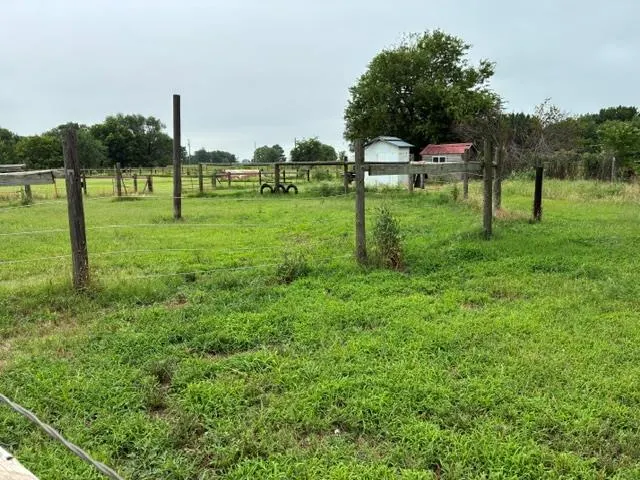 Photo 3 — 222 6th Street, Bradley, OK 73011