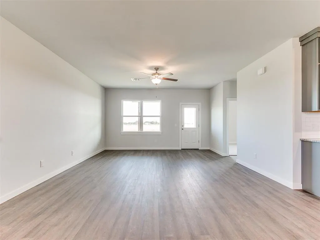 Photo 12 — 1714 Oak Way, Tuttle, OK 73089