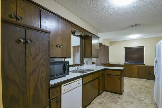 Photo 4 — 3005 N Shannon Avenue, Bethany, OK 73008