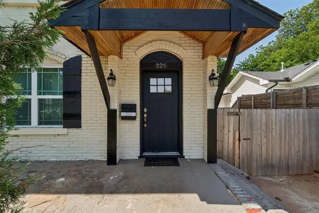 Photo 2 — 326 NE 16th Street, Oklahoma City, OK 73104
