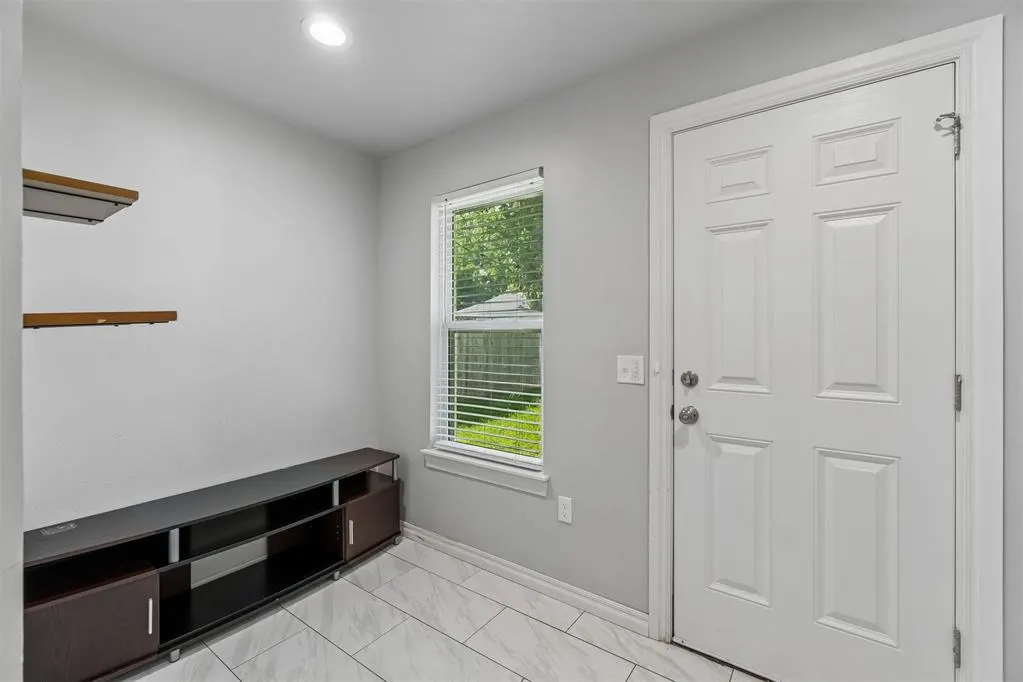 Photo 20 — 326 NE 16th Street, Oklahoma City, OK 73104