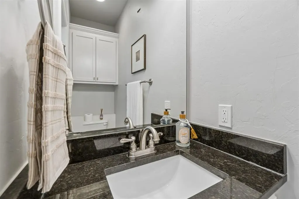 Photo 23 — 326 NE 16th Street, Oklahoma City, OK 73104