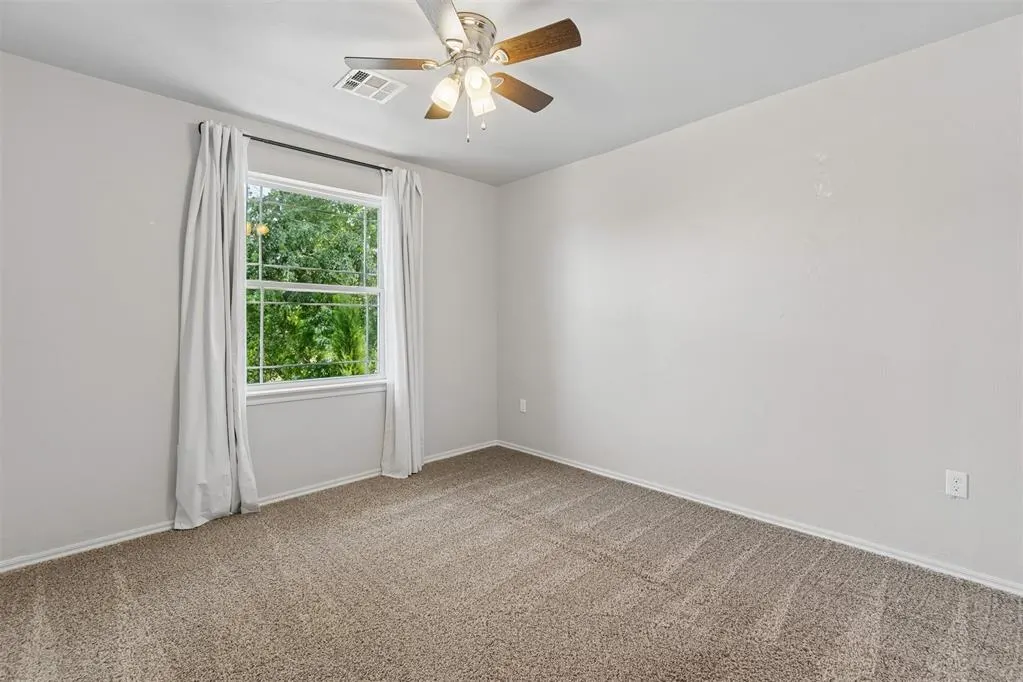 Photo 37 — 326 NE 16th Street, Oklahoma City, OK 73104