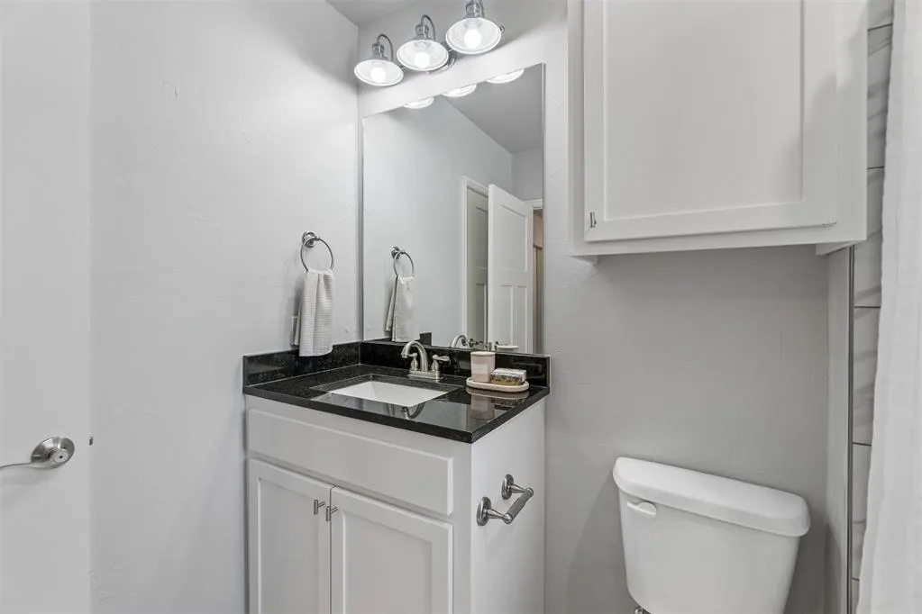 Photo 40 — 326 NE 16th Street, Oklahoma City, OK 73104