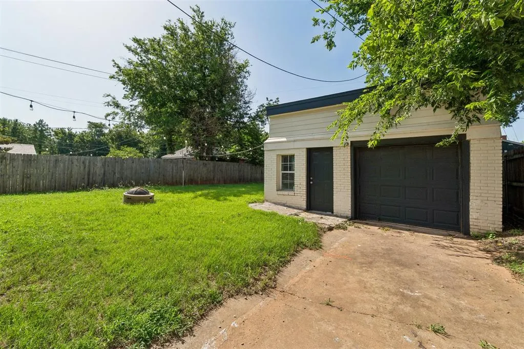 Photo 44 — 326 NE 16th Street, Oklahoma City, OK 73104