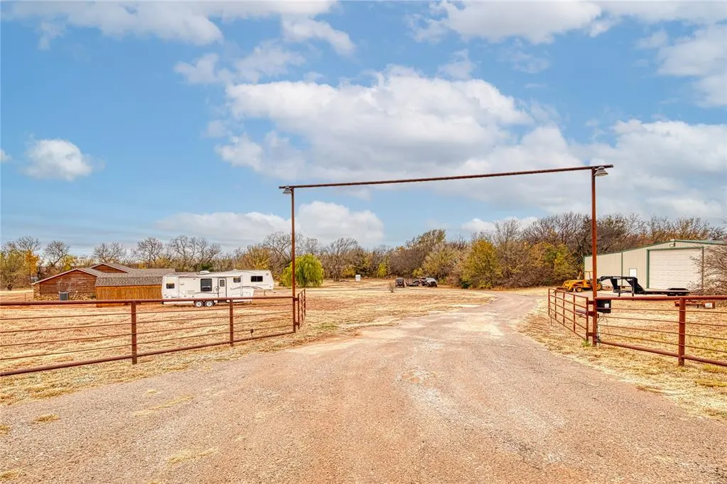 Photo 6 — 11221 N 1960 Circle, Elk City, OK 73644