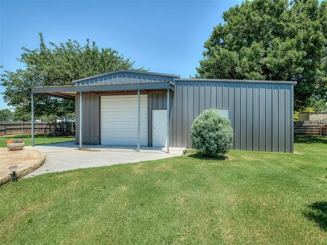 Photo 8 — 2701 60th NW Avenue, Norman, OK 73072