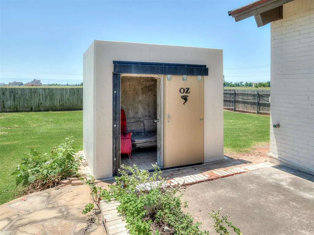Photo 9 — 2701 60th NW Avenue, Norman, OK 73072
