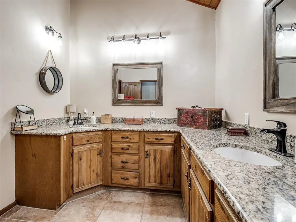 Photo 26 — 2701 60th NW Avenue, Norman, OK 73072