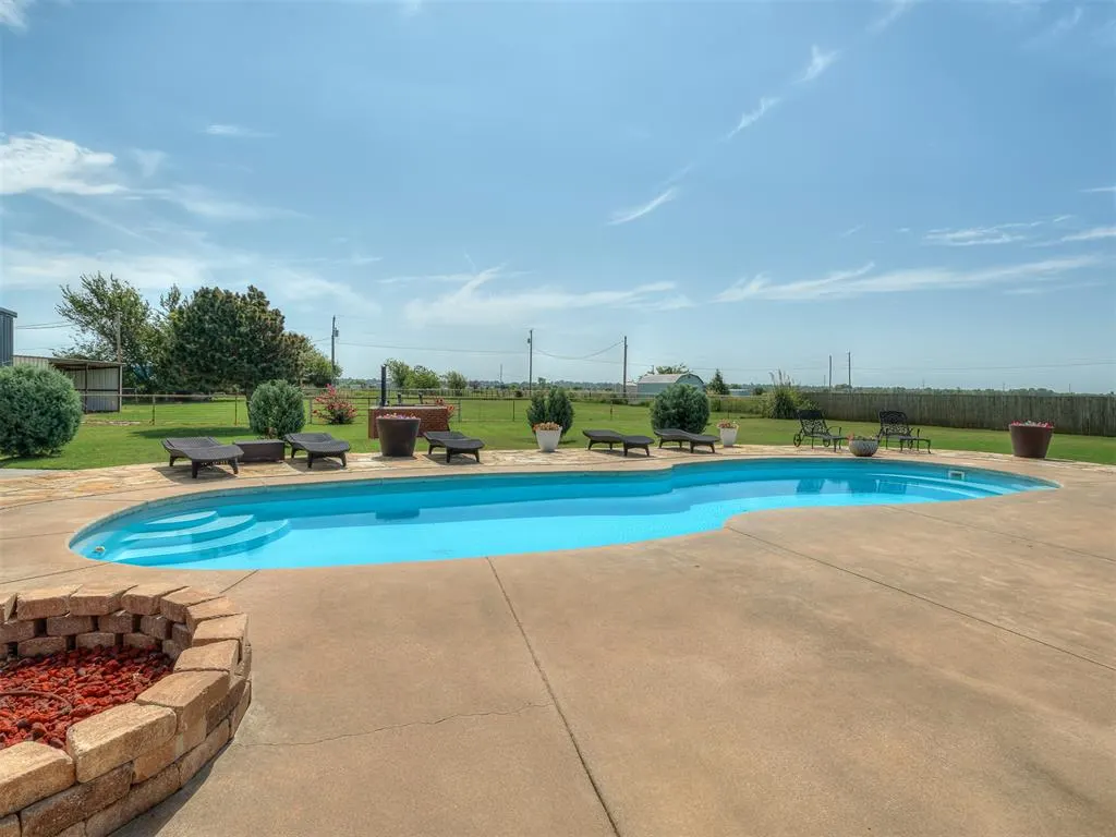 Photo 40 — 2701 60th NW Avenue, Norman, OK 73072