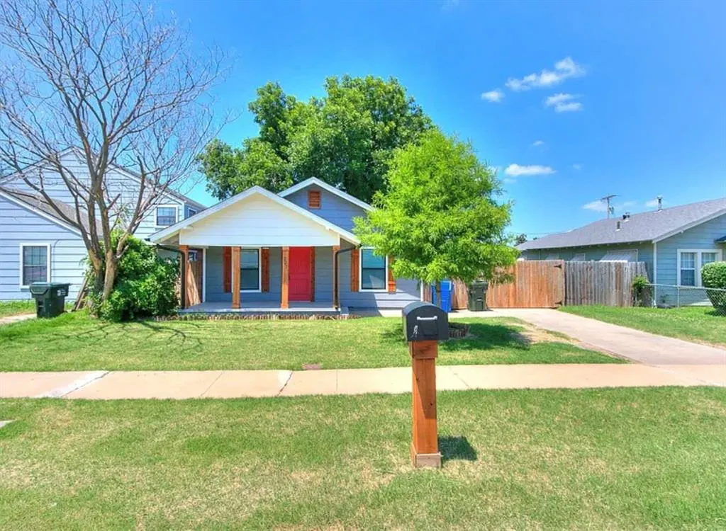 Front exterior — 227 W Hayes Street, Norman, OK 73069
