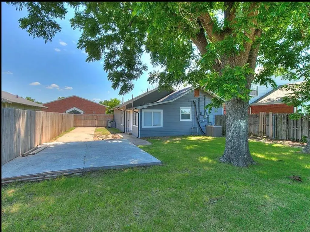 Photo 21 — 227 W Hayes Street, Norman, OK 73069