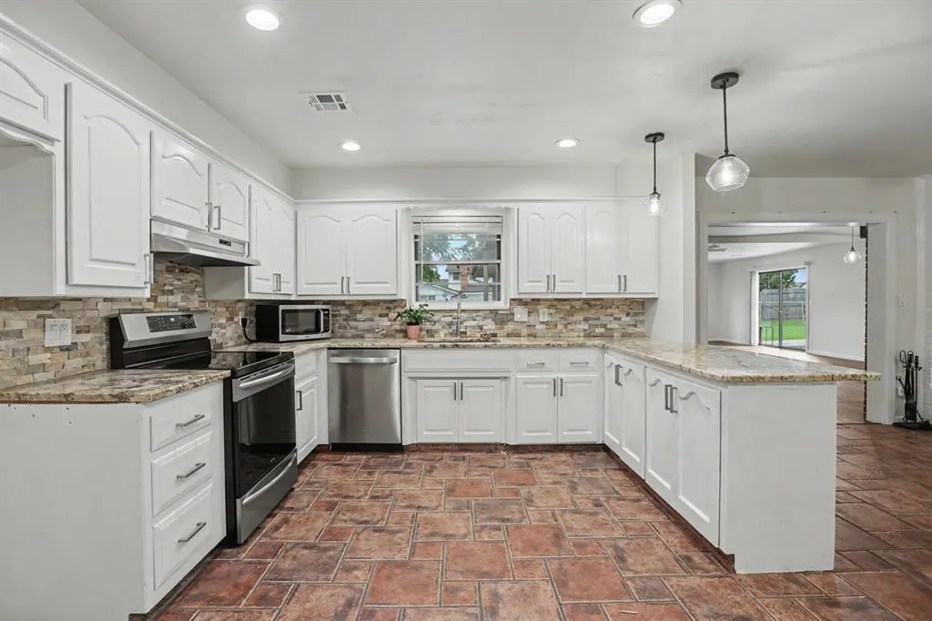Photo 5 — 721 Brightside Street, Oklahoma City, OK 73110