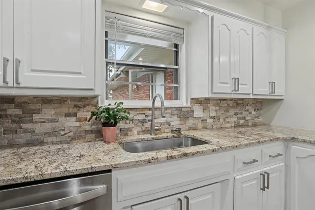 Photo 6 — 721 Brightside Street, Oklahoma City, OK 73110