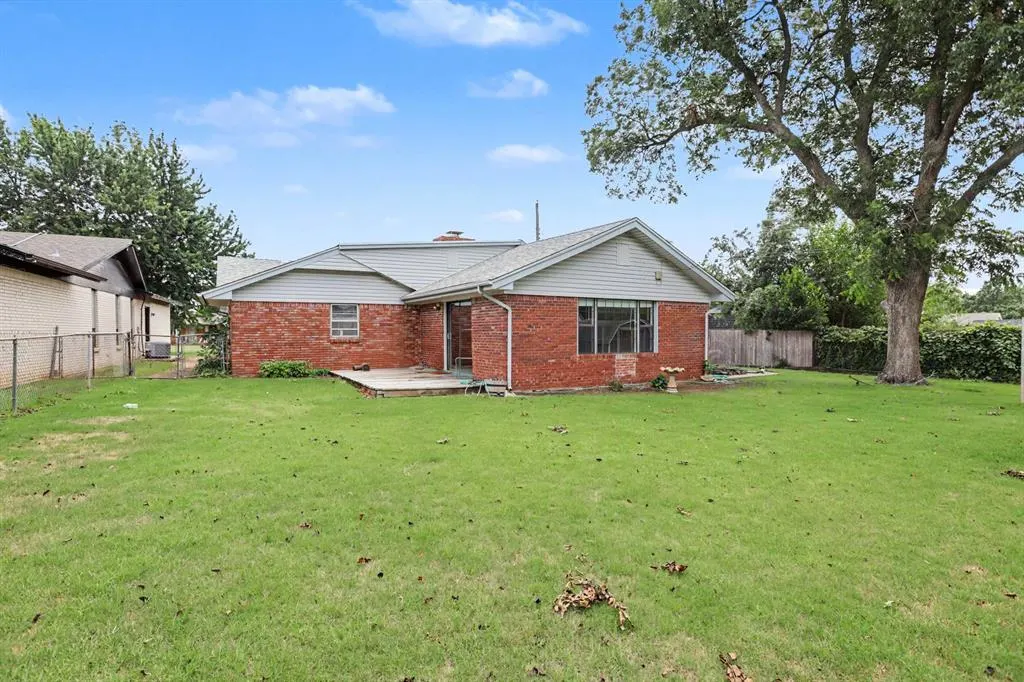 Photo 15 — 721 Brightside Street, Oklahoma City, OK 73110