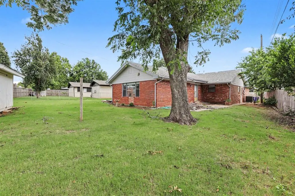 Photo 16 — 721 Brightside Street, Oklahoma City, OK 73110