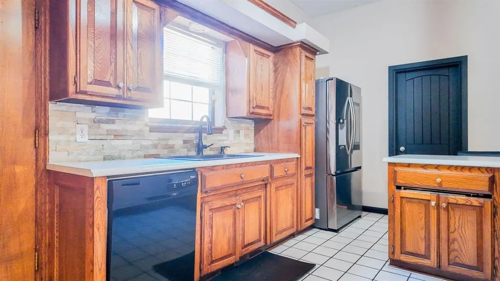 Photo 9 — 3136 SW 100th Street, Oklahoma City, OK 73159