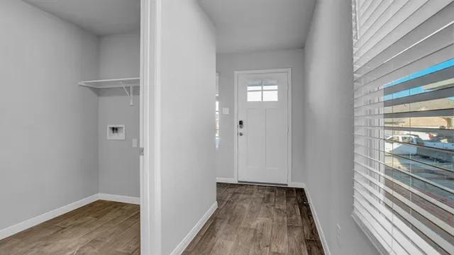 Photo 3 — 10513 Red Thistle Drive, Oklahoma City, OK 73131
