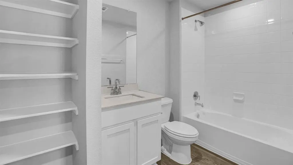Photo 14 — 10513 Red Thistle Drive, Oklahoma City, OK 73131