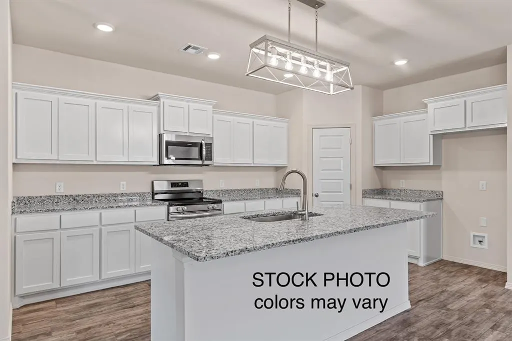 Photo 5 — 1909 Sage Valley Terrace, Yukon, OK 73099