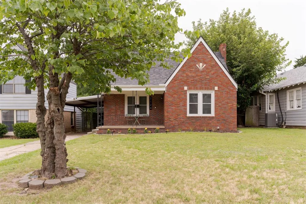 Front exterior — 2124 NW 29th Street, Oklahoma City, OK 73107