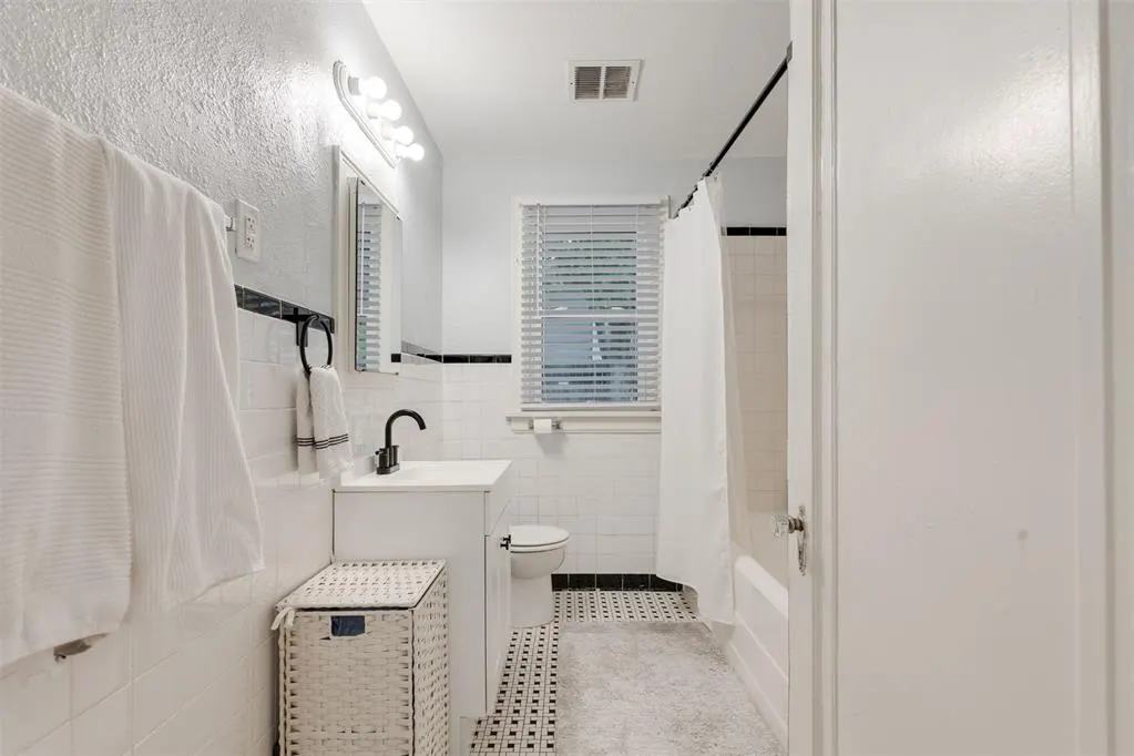 Photo 27 — 2124 NW 29th Street, Oklahoma City, OK 73107
