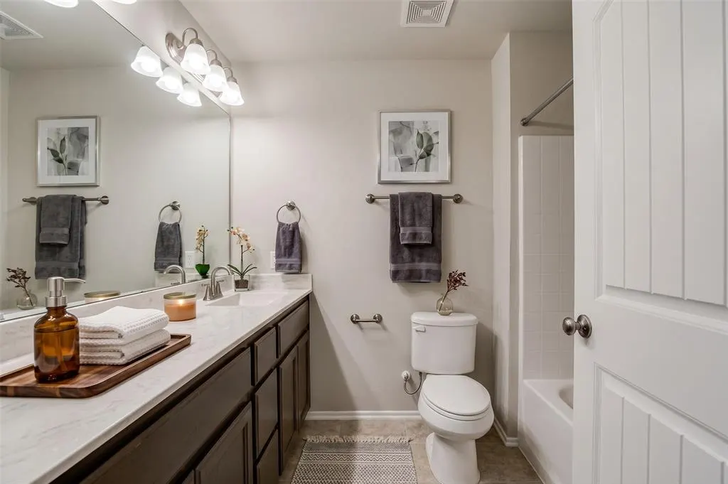 Photo 9 — 2921 NW 181st Street, Edmond, OK 73012