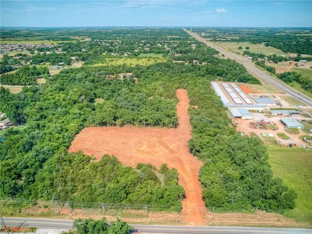 Photo 4 — 32420 24th Avenue, Norman, OK 73072