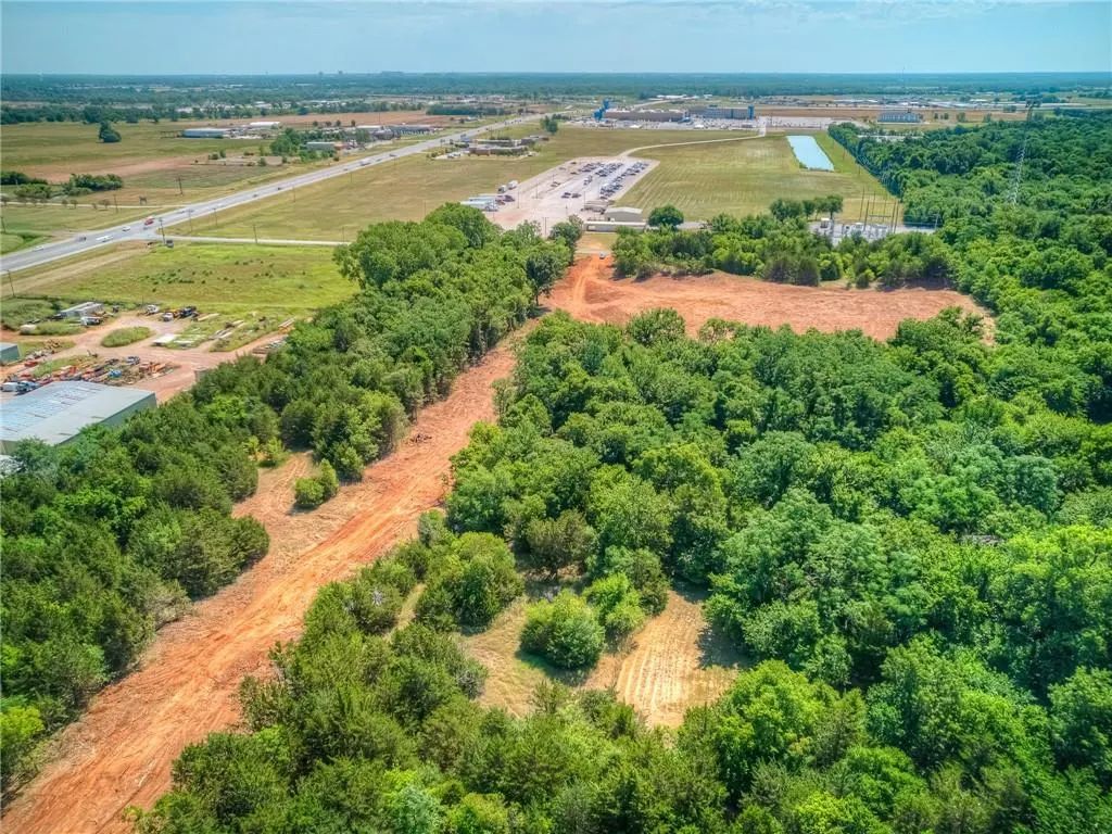 Photo 11 — 32420 24th Avenue, Norman, OK 73072