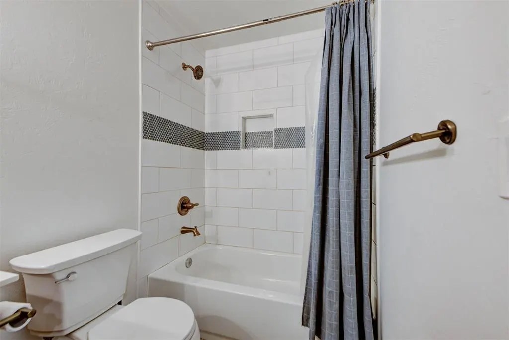 Photo 43 — 606 S Littler Avenue, Edmond, OK 73034