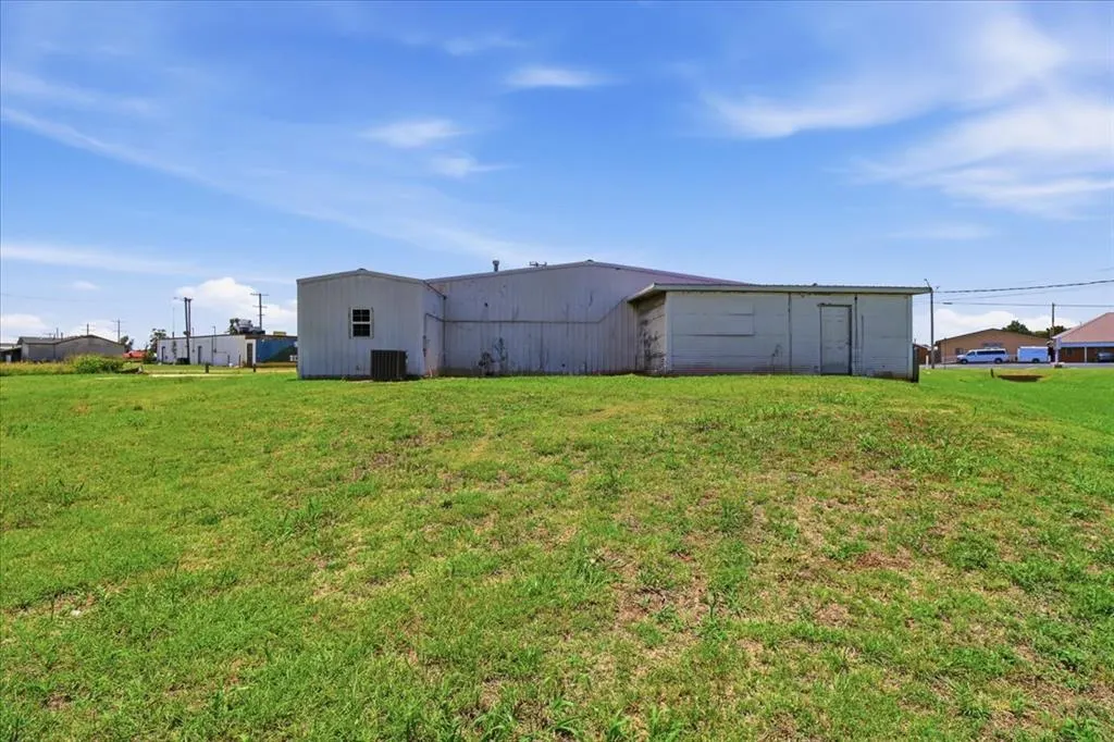 Photo 4 — 221 S 44 Highway, Burns Flat, OK 73647