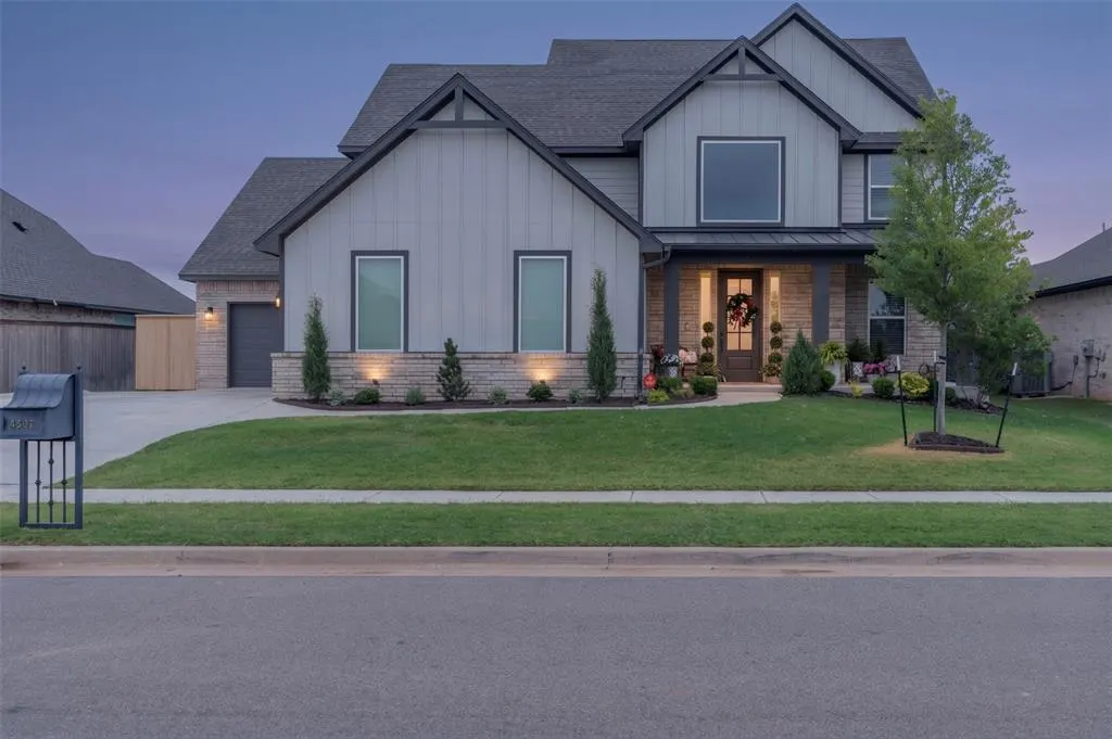 Front exterior — 4307 Dusty Trail, Norman, OK 73072