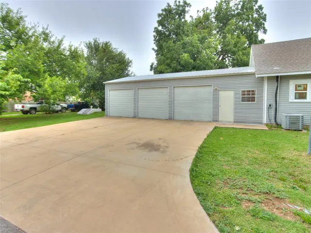 Photo 4 — 701 S Ellison Avenue, El Reno, OK 73036