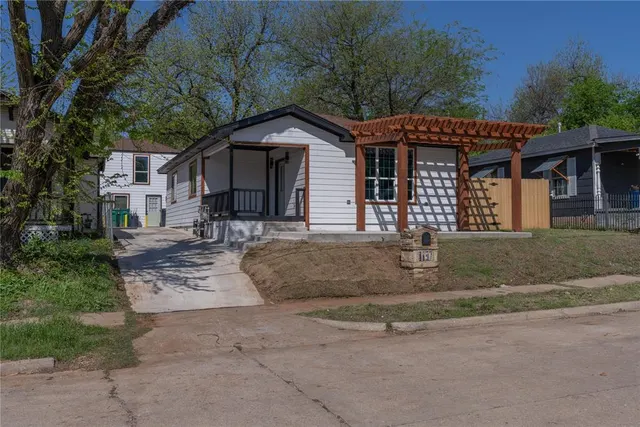 Photo 2 — 1137 N Brauer Avenue, Oklahoma City, OK 73106