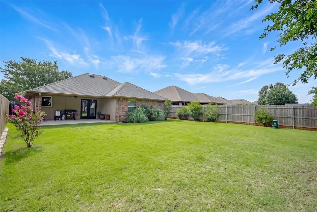 Photo 5 — 3221 Sahoma Trail, Yukon, OK 73099