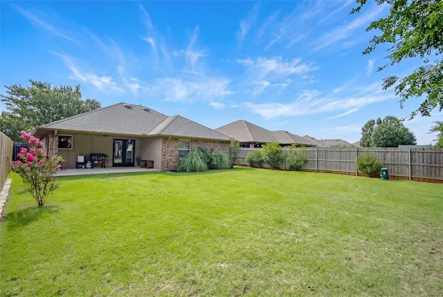 Photo 5 — 3221 Sahoma Trail, Yukon, OK 73099