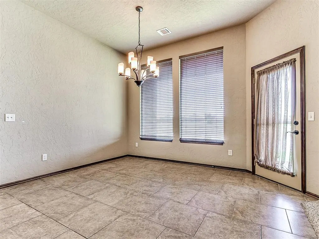 Photo 9 — 2805 SW 97th Street, Oklahoma City, OK 73159