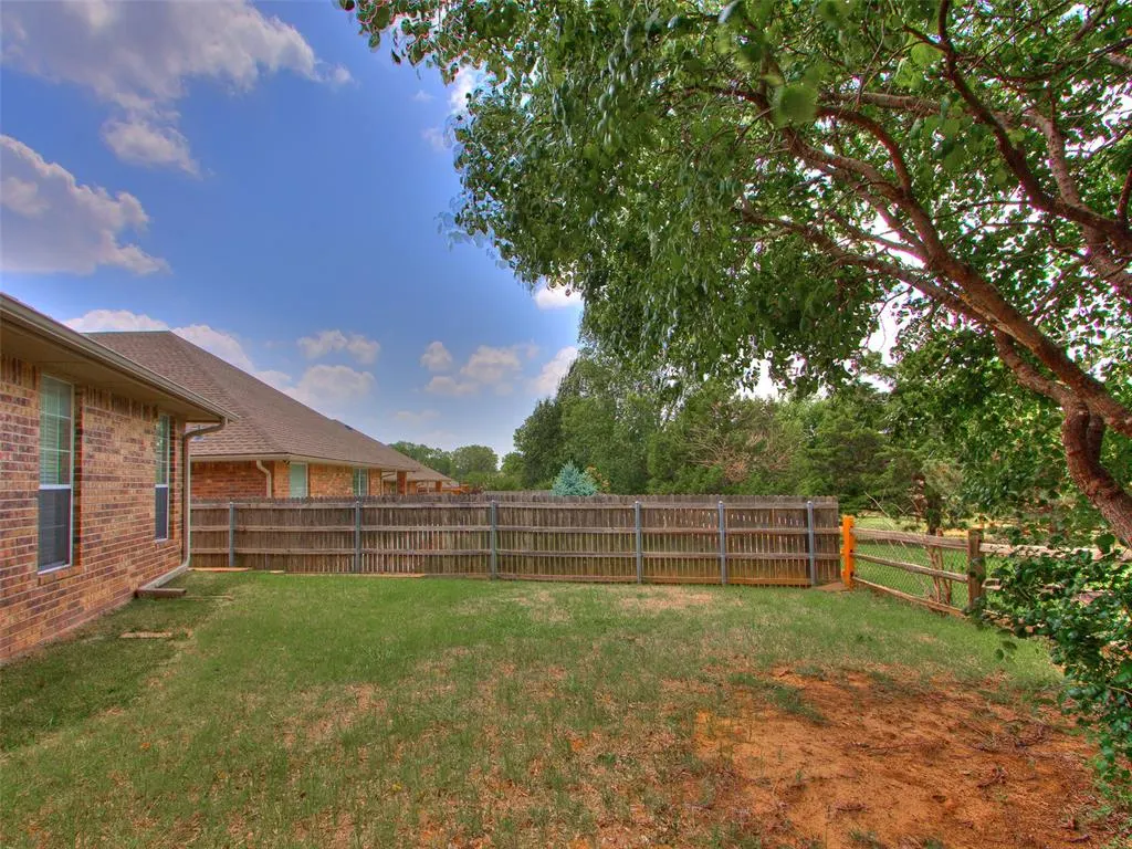 Photo 28 — 169 Stonebrook Lane, Edmond, OK 73003