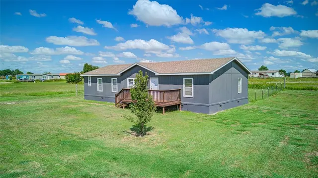 Photo 2 — 16490 Sunridge Drive, Yukon, OK 73099