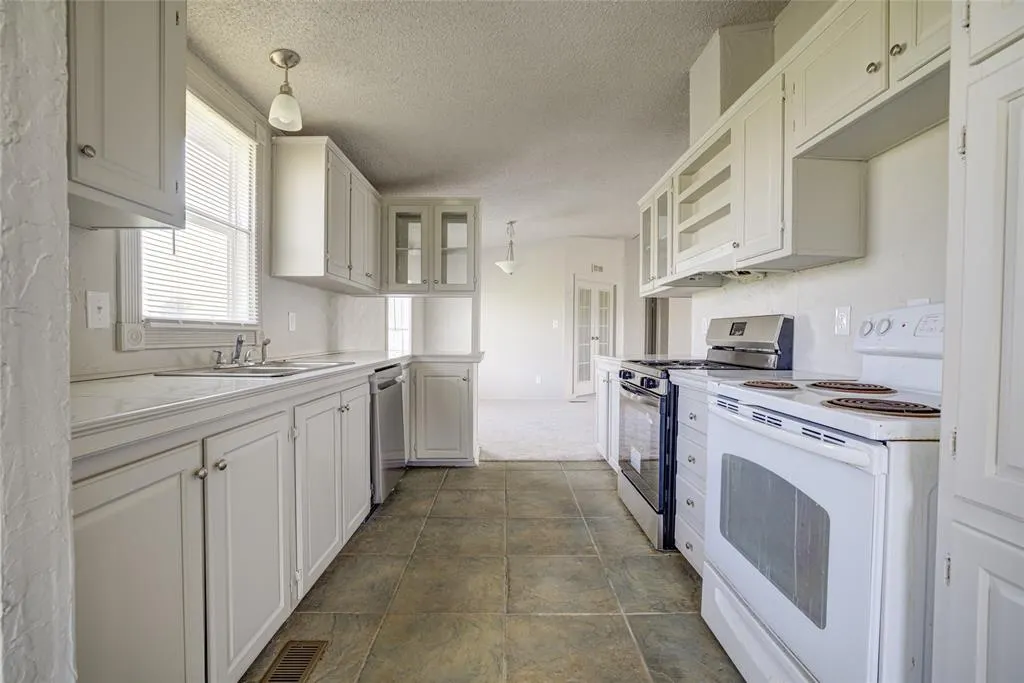 Photo 17 — 16490 Sunridge Drive, Yukon, OK 73099