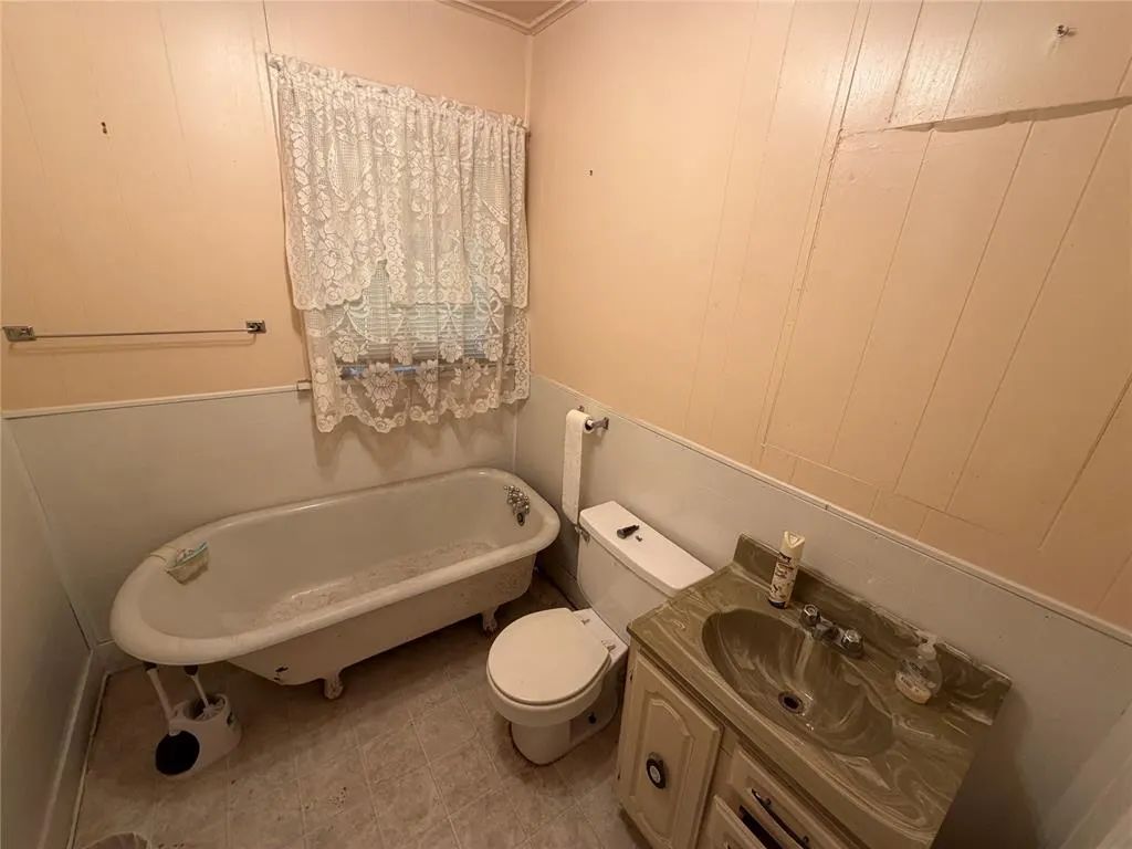 Photo 14 — 501 E Seminole Avenue, Wewoka, OK 74884