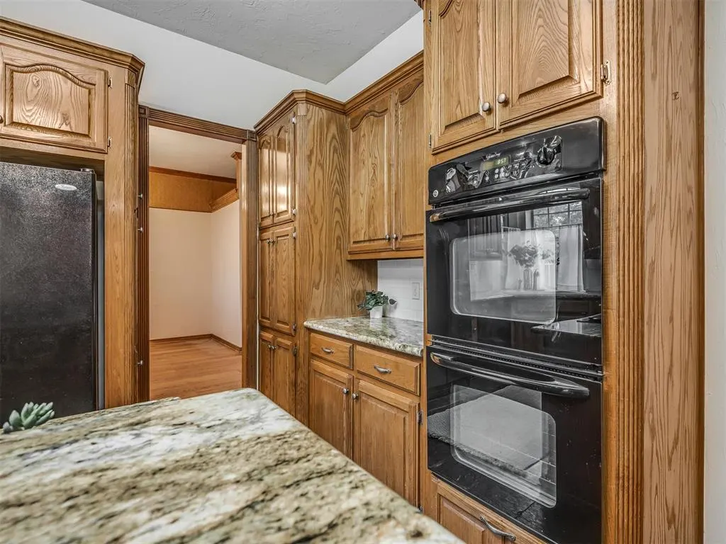 Photo 11 — 11508 Randwick Drive, Oklahoma City, OK 73162