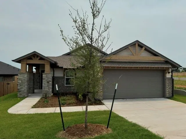 Photo 2 — 4003 Alta Vista Drive, Norman, OK 73069